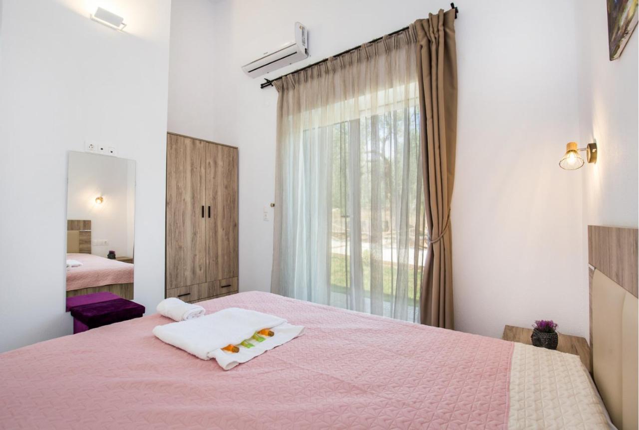 Avgoustidis Apartments Limenaria  Bagian luar foto