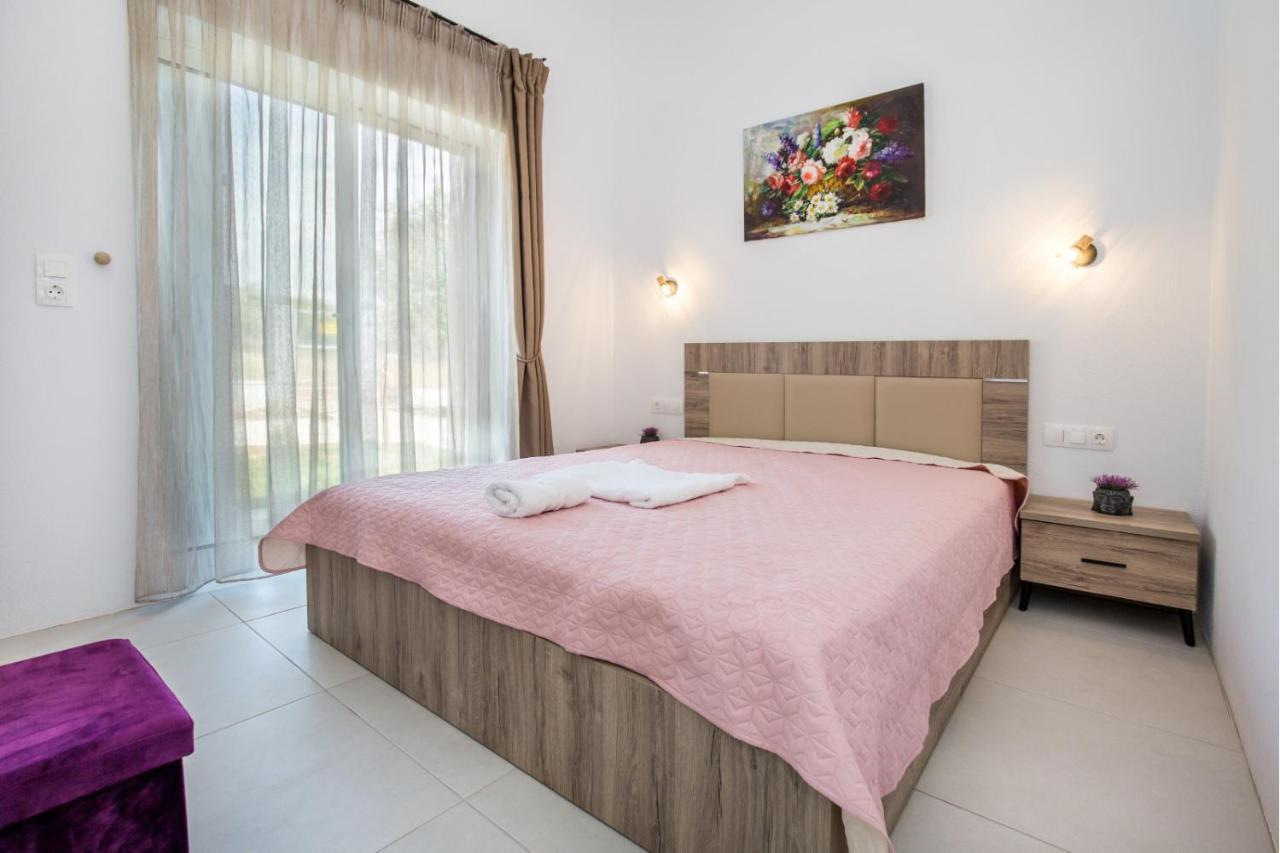 Avgoustidis Apartments Limenaria  Bagian luar foto